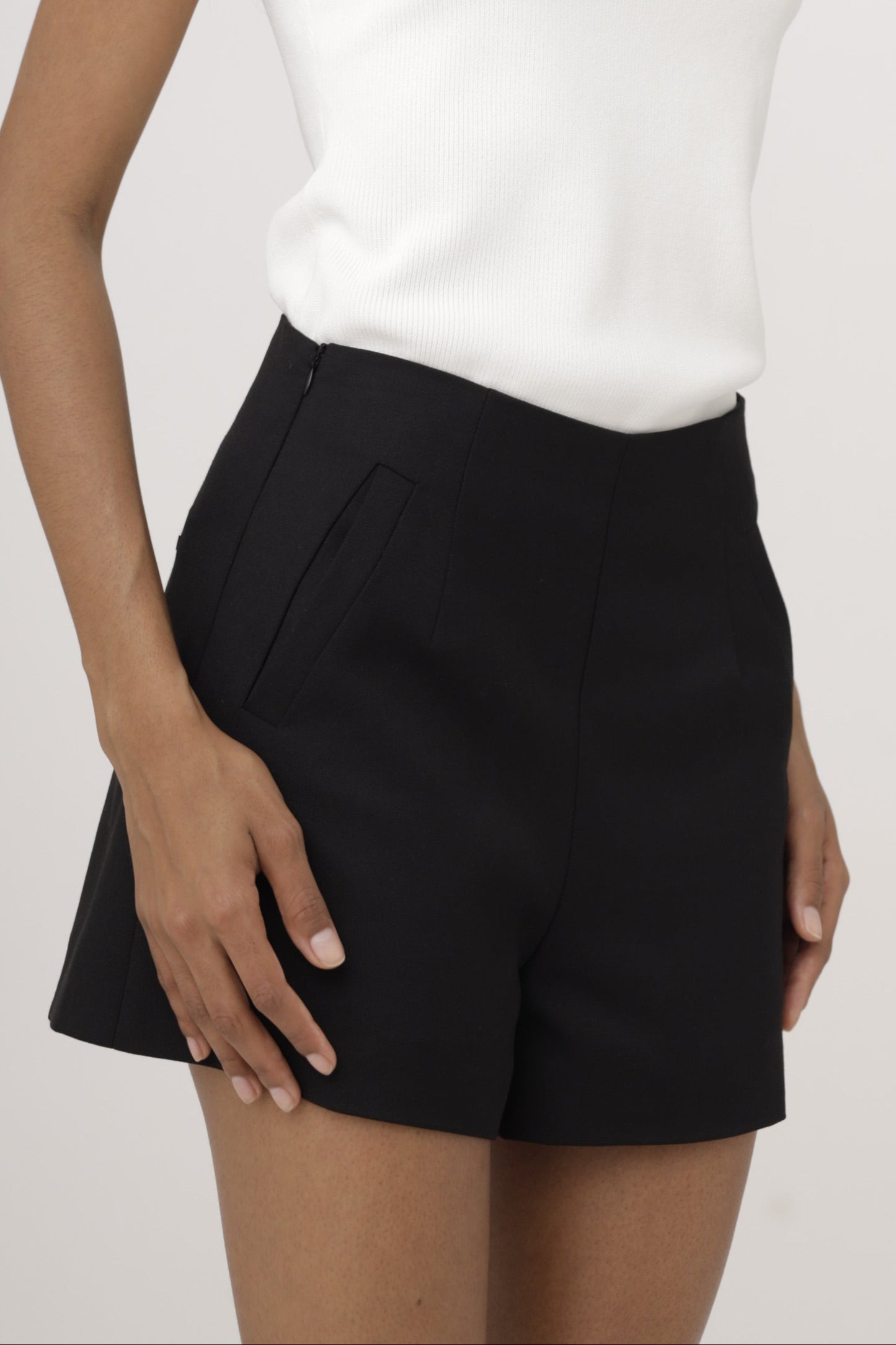 Studio Tailored Short