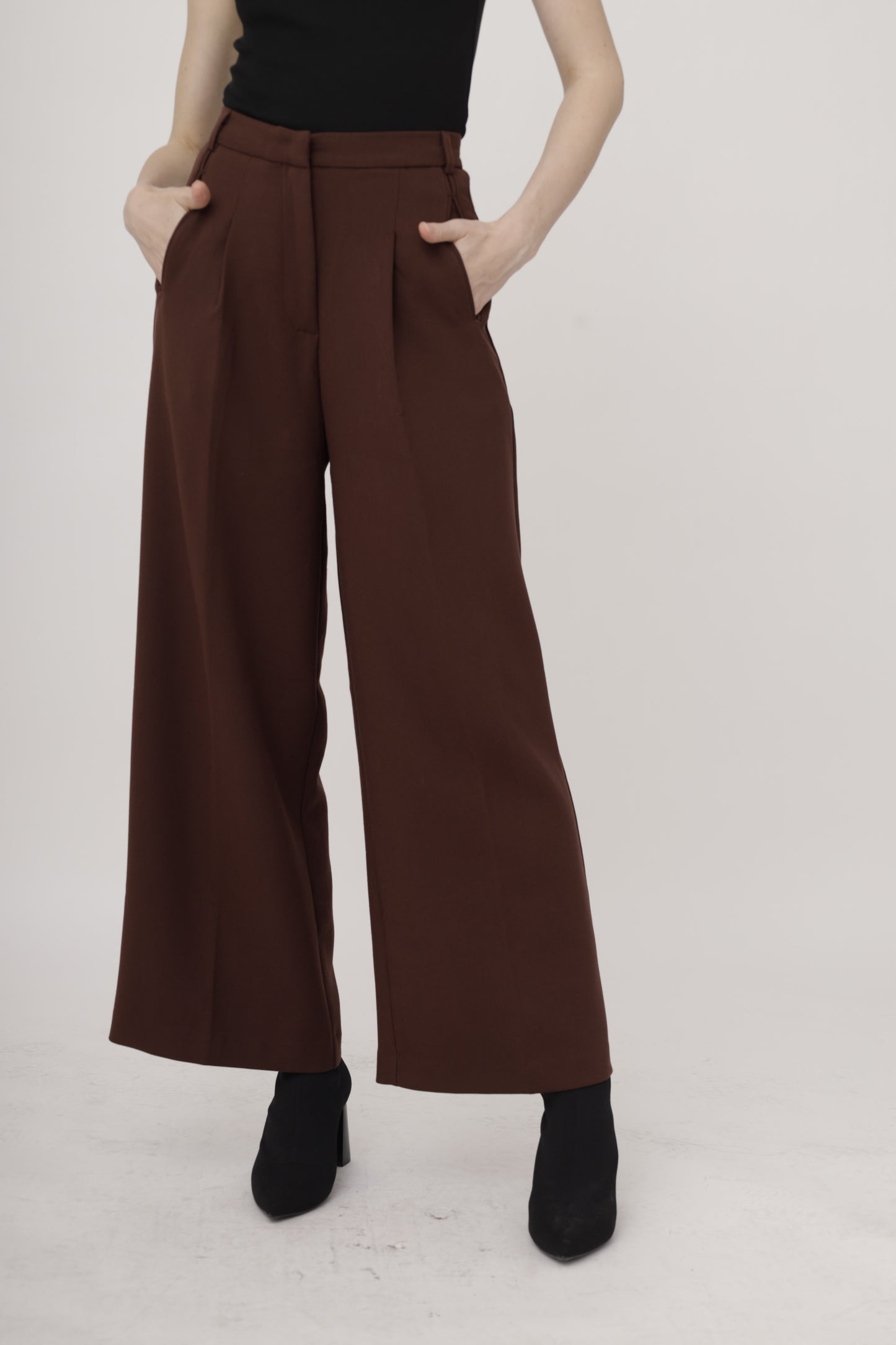 Column Wide-Leg Trouser