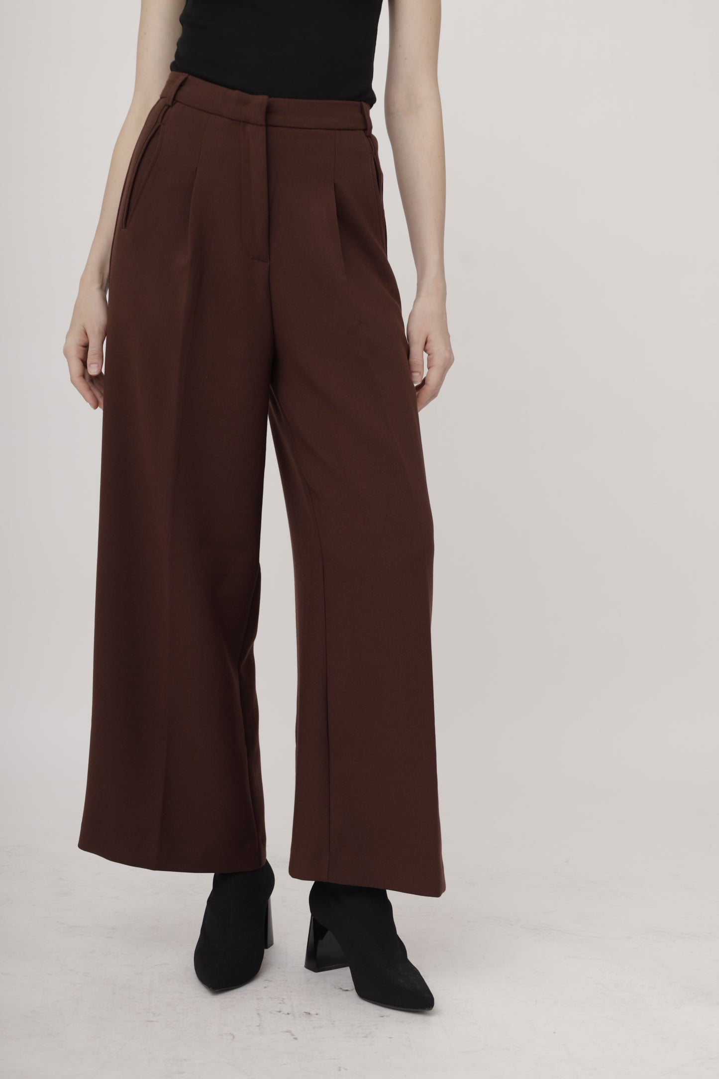 Column Wide-Leg Trouser