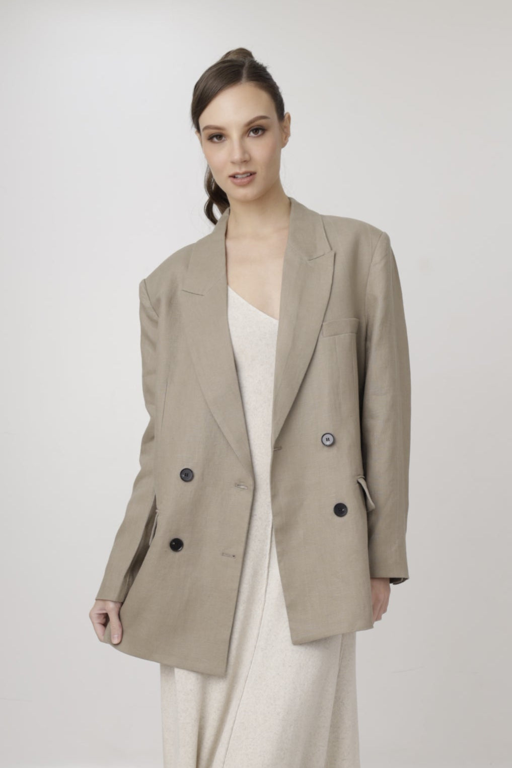 Linen Tailored Ease Blazer