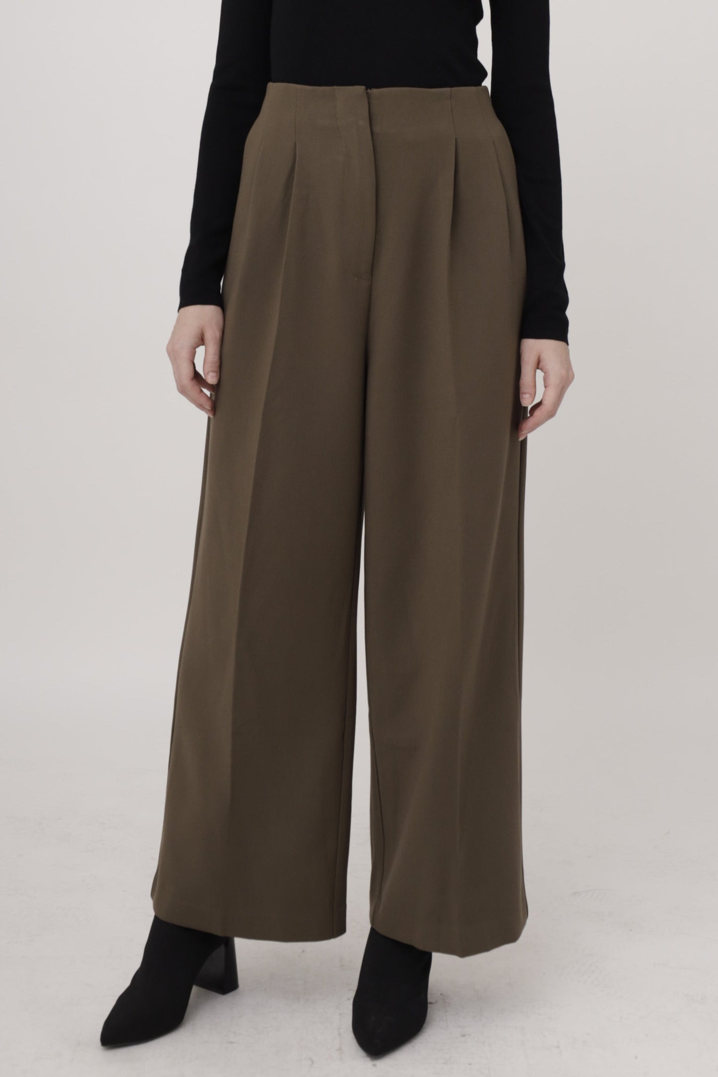 Column Wide-Leg Trouser