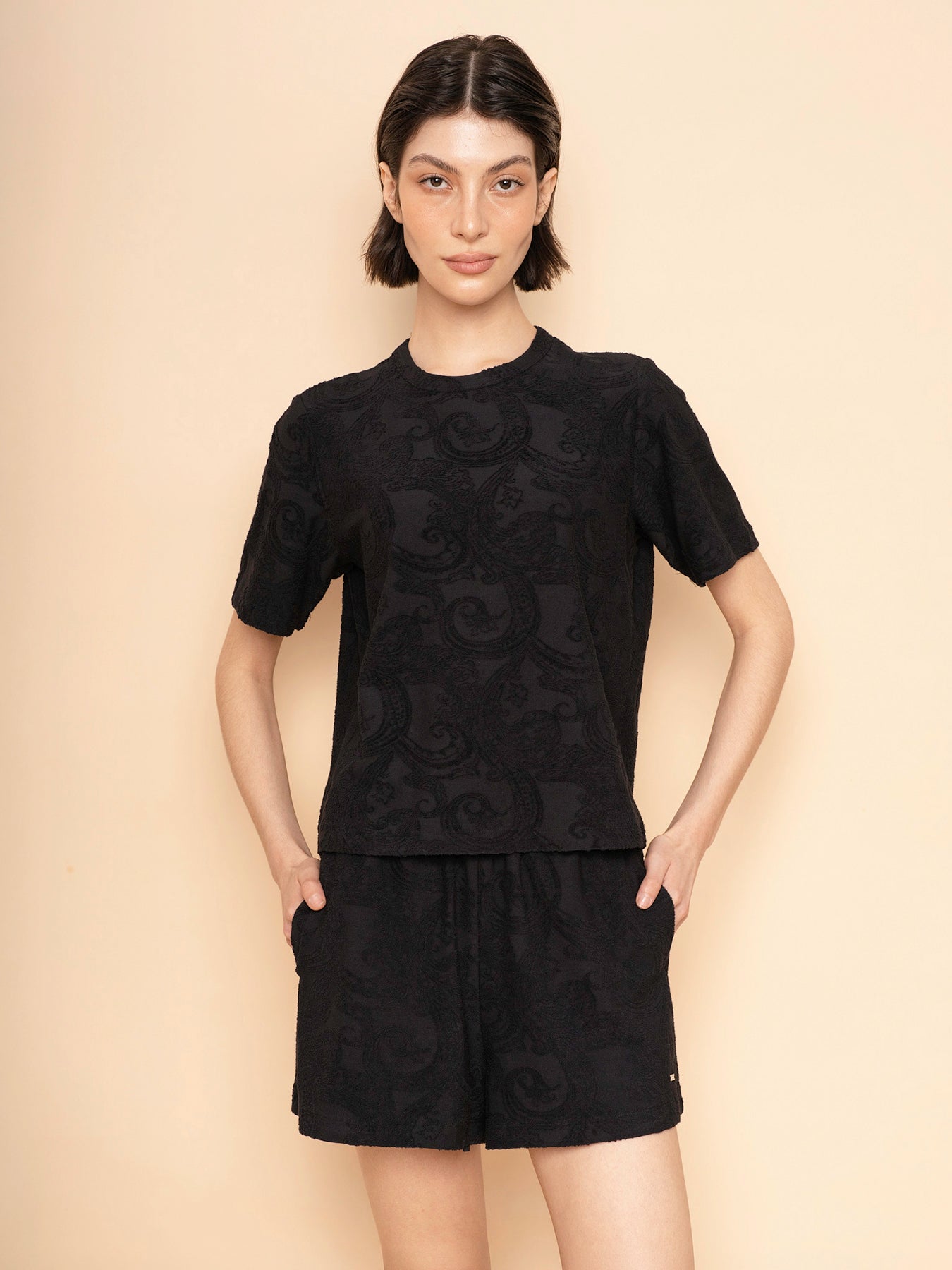 Trove Paisley Textured Pattern T-shirt