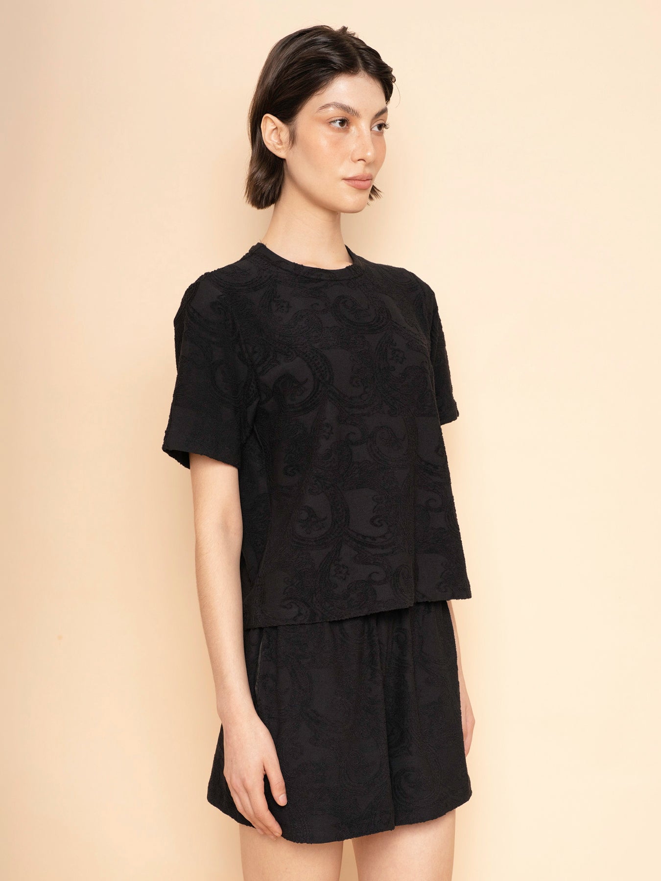 Trove Paisley Textured Pattern T-shirt