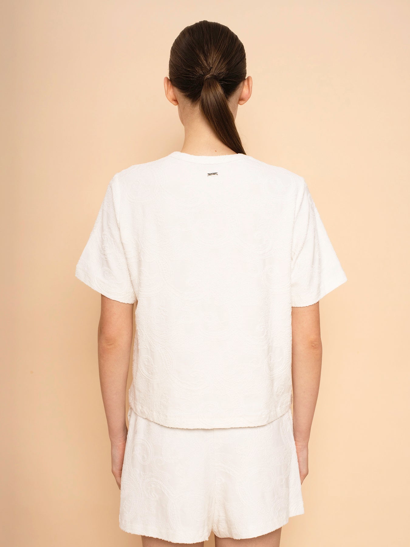 Trove Paisley Textured Pattern T-shirt